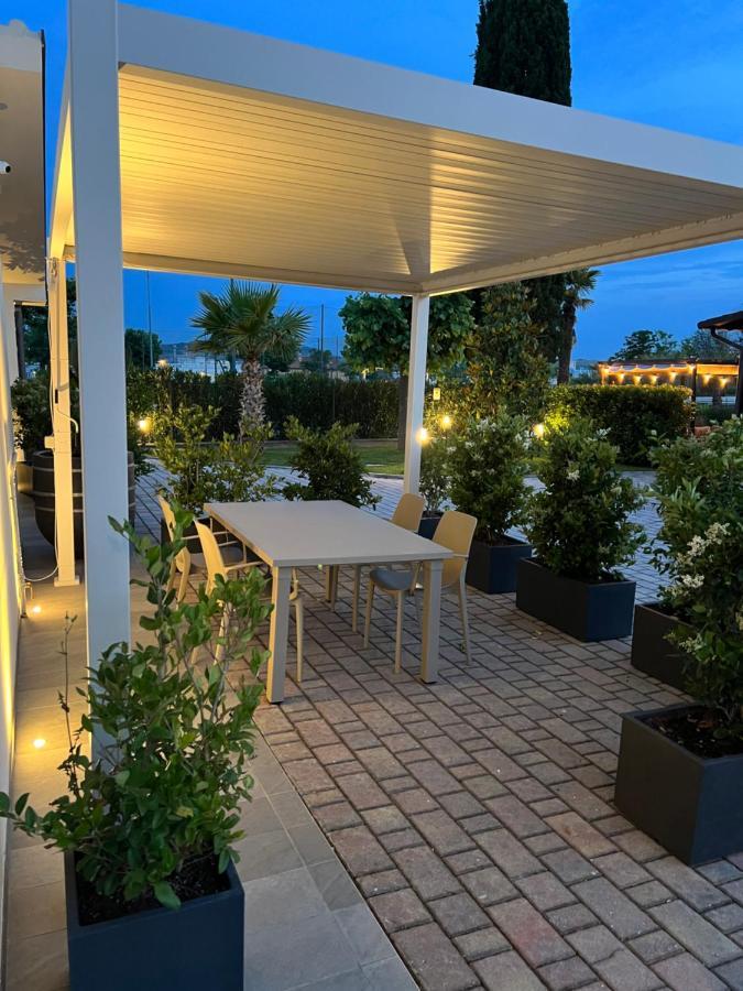 Villa Torrione - Apartments & Pool Civitanova Marche Exterior photo
